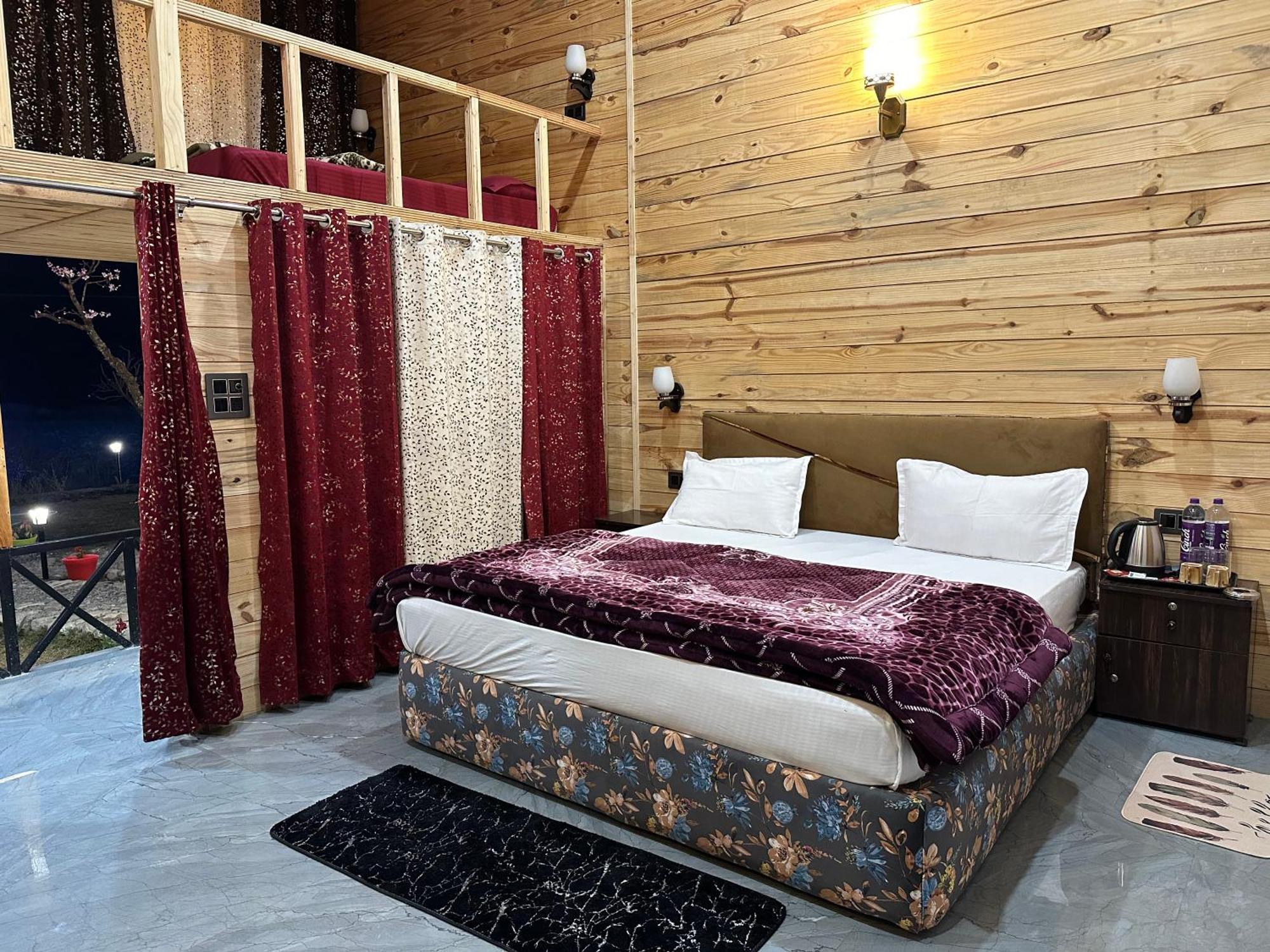 Cabana Riverside Resort - Kainchi Dham Nainital Eksteriør billede