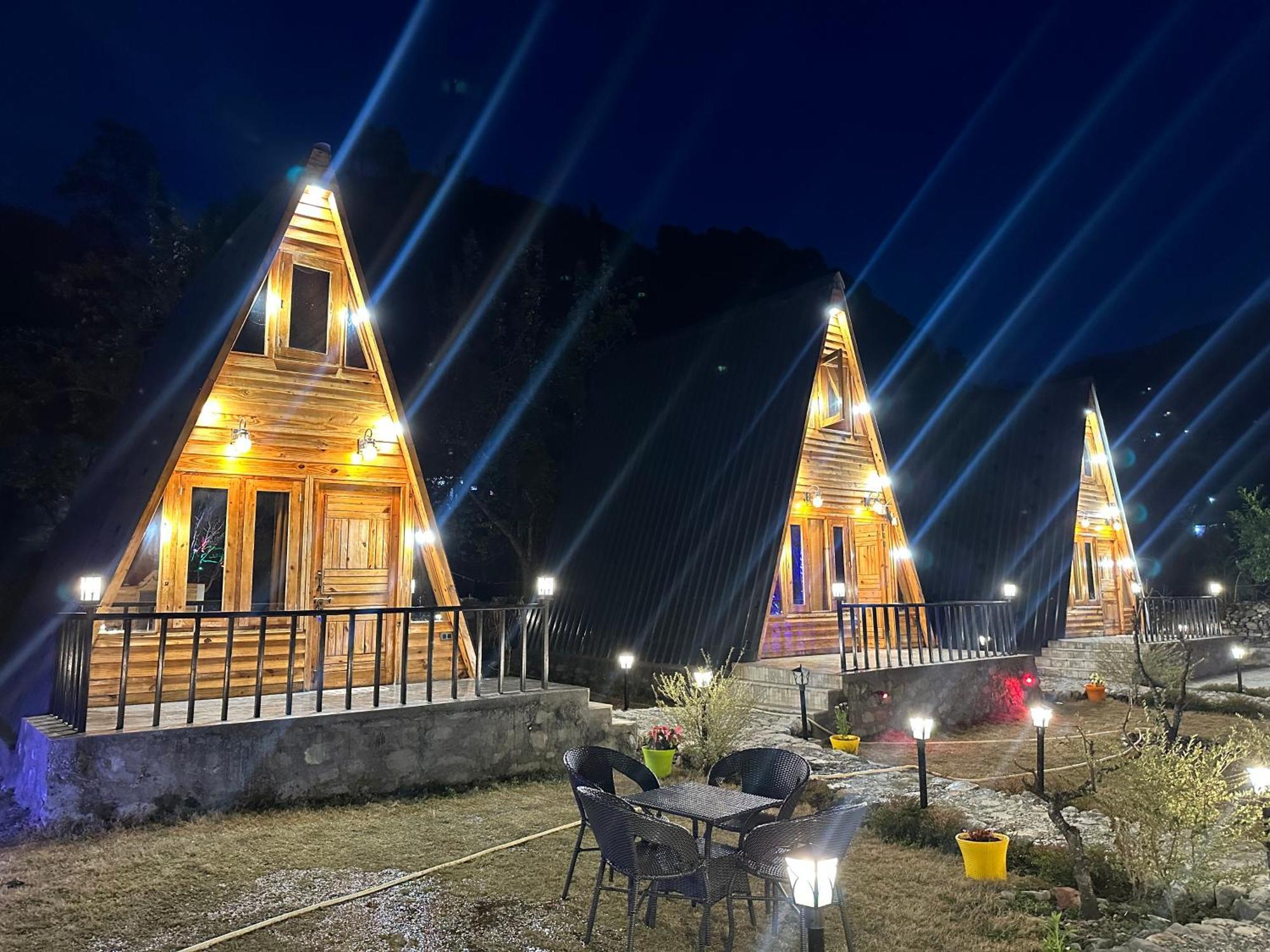 Cabana Riverside Resort - Kainchi Dham Nainital Eksteriør billede