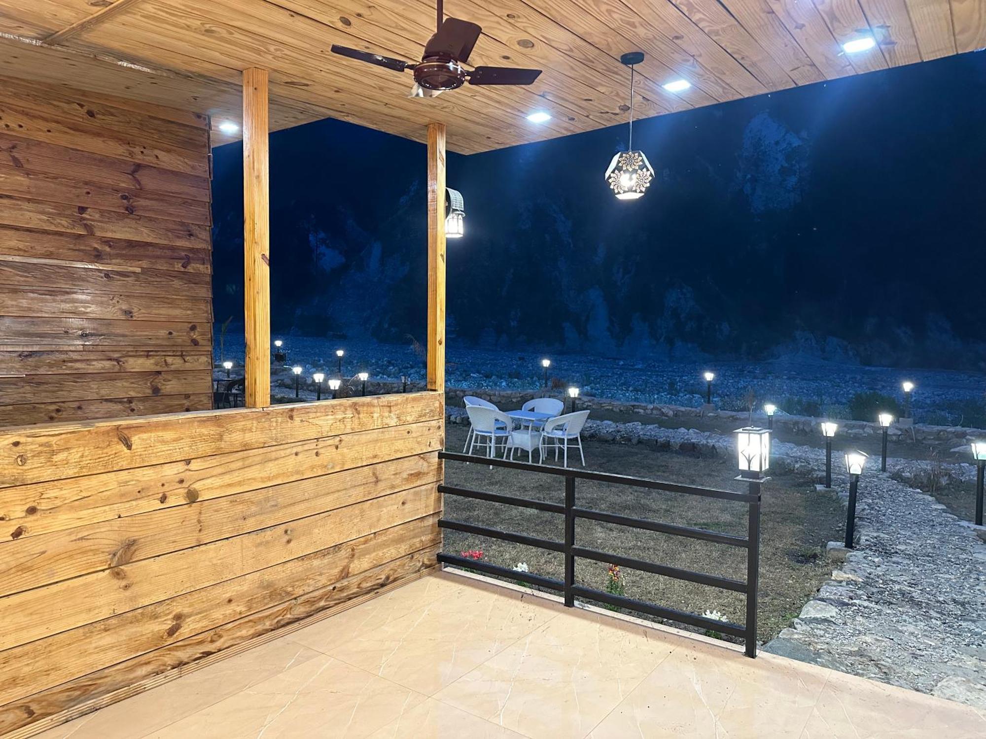 Cabana Riverside Resort - Kainchi Dham Nainital Eksteriør billede