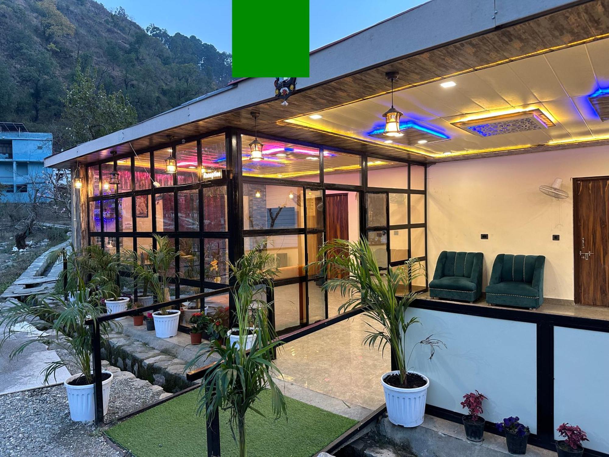 Cabana Riverside Resort - Kainchi Dham Nainital Eksteriør billede
